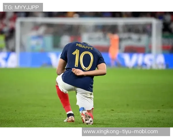 姆巴佩分享庆祝照片称国家德比胜利归球队活力无限展现精彩表现